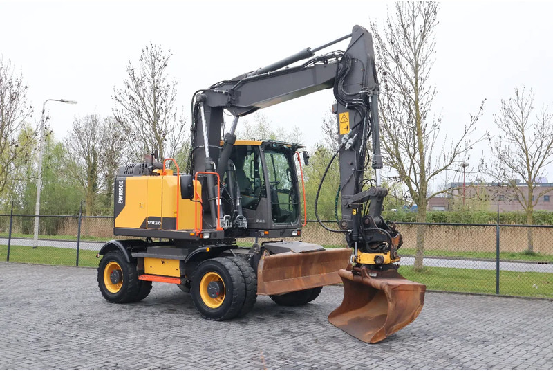 Volvo EWR 150 E | ROTOTILT | BUCKET | TRAILER HYDR - Колёсный экскаватор: фото 5 Volvo EWR 150 E | ROTOTILT | BUCKET | TRAILER HYDR - Колёсный экскаватор: фото 5