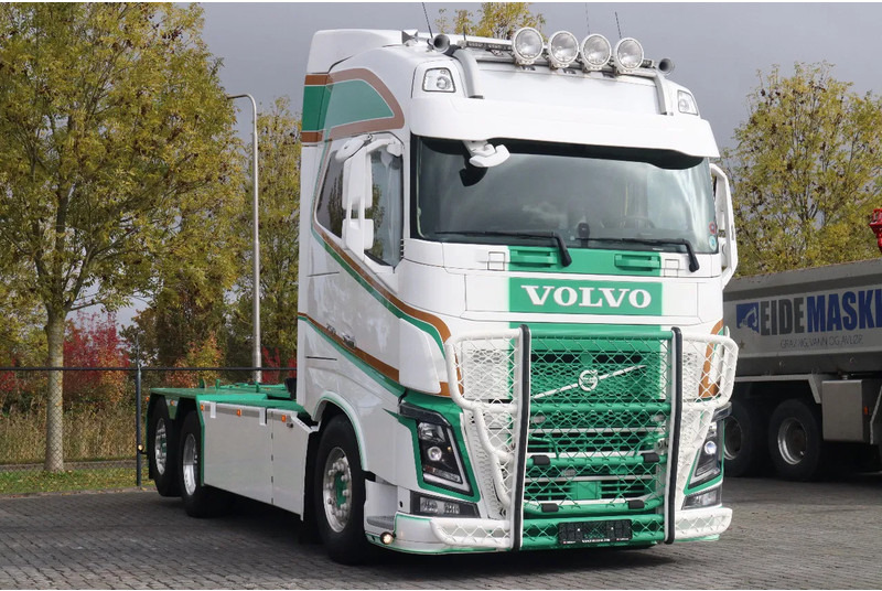 Volvo FH 16.750 | 6X2*4 | RETARDER | STEERING AXLE | JOAB HOOK | EURO 6 - Крюковой мультилифт: фото 2 Volvo FH 16.750 | 6X2*4 | RETARDER | STEERING AXLE | JOAB HOOK | EURO 6 - Крюковой мультилифт: фото 2