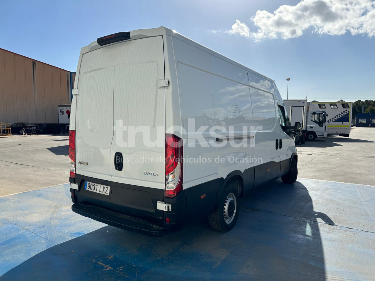 IVECO DAILY 35S16 F 12M3 - Фургон с закрытым кузовом: фото 4 IVECO DAILY 35S16 F 12M3 - Фургон с закрытым кузовом: фото 4
