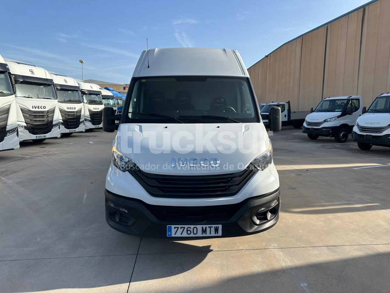 IVECO DAILY 35S16 F 16M3 - Фургон с закрытым кузовом: фото 3 IVECO DAILY 35S16 F 16M3 - Фургон с закрытым кузовом: фото 3