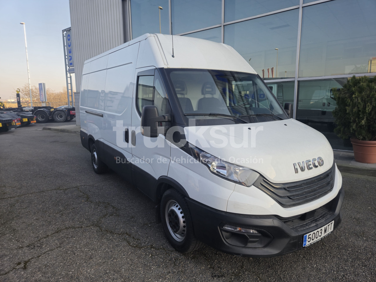 IVECO DAILY 35S16V 12M3 - Фургон с закрытым кузовом: фото 3 IVECO DAILY 35S16V 12M3 - Фургон с закрытым кузовом: фото 3