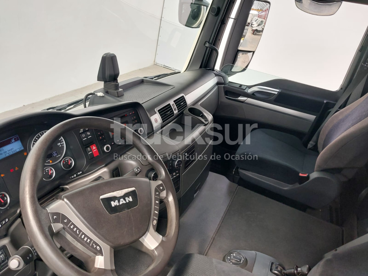 MAN TGS35.400 8X2*6 - Грузовик-шасси: фото 5 MAN TGS35.400 8X2*6 - Грузовик-шасси: фото 5