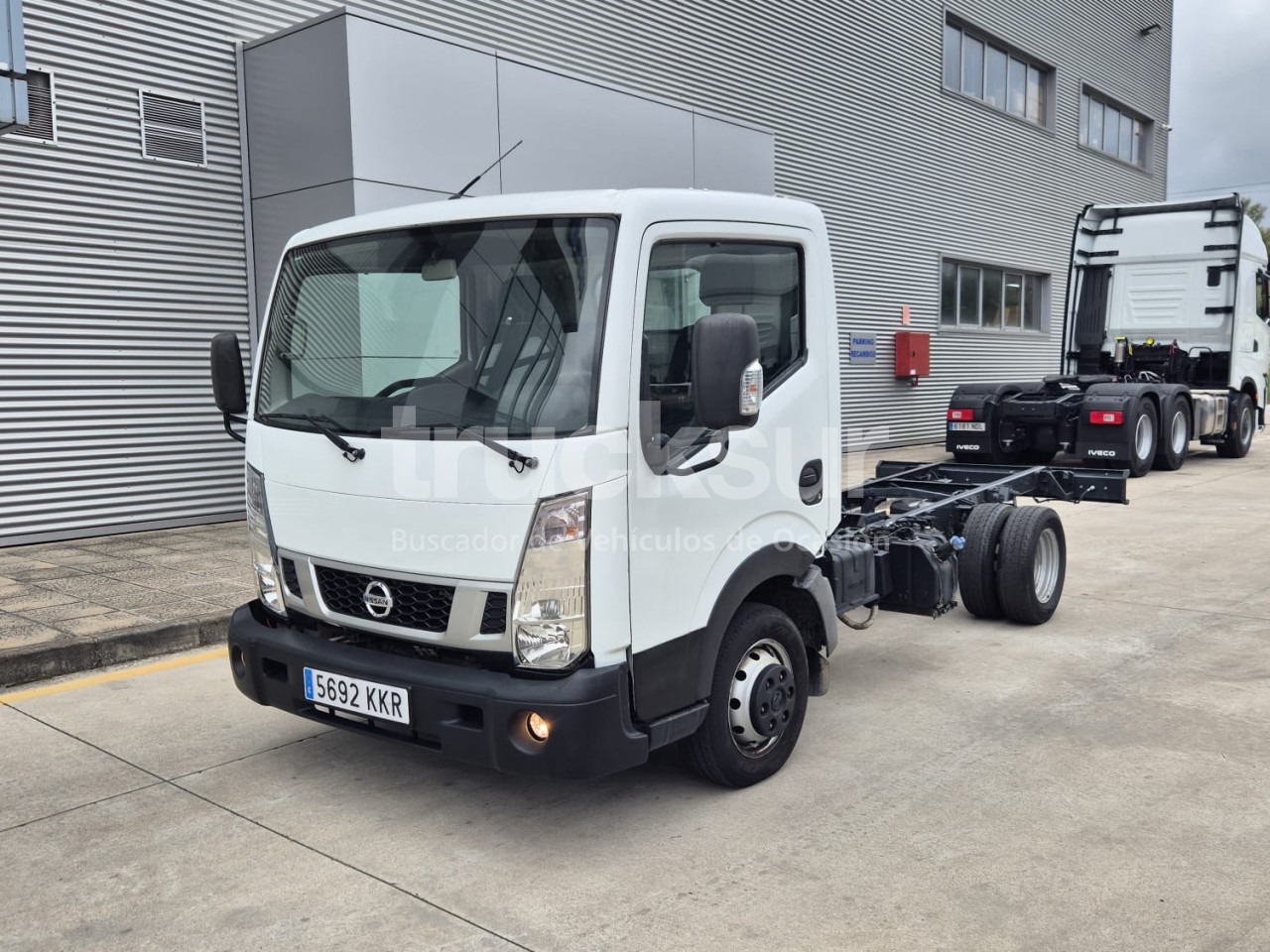NISSAN NT 400 - Грузовик-шасси: фото 1 NISSAN NT 400 - Грузовик-шасси: фото 1