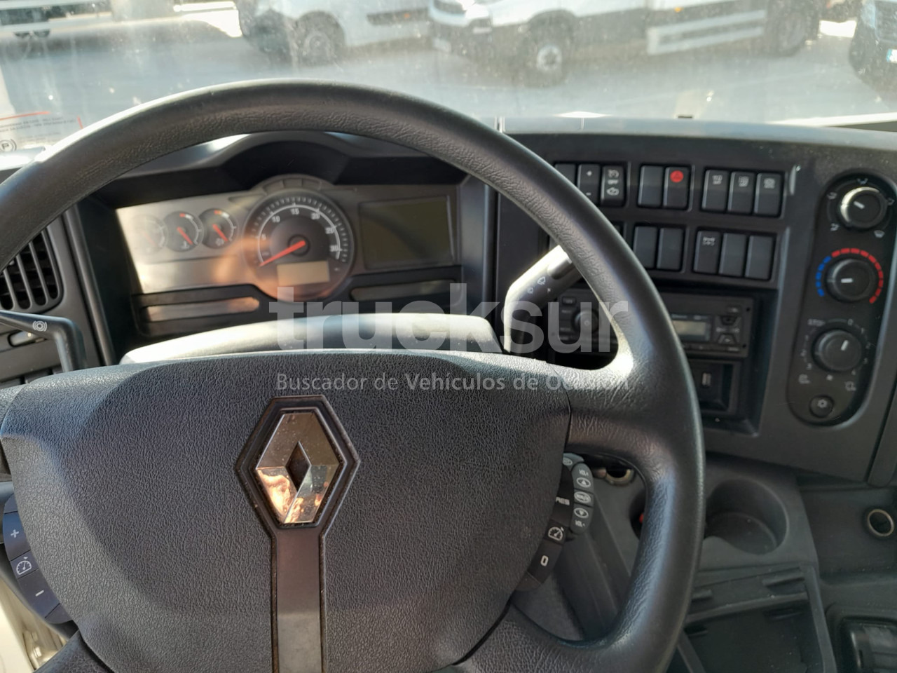 RENAULT D12.210 - Грузовик-шасси: фото 5 RENAULT D12.210 - Грузовик-шасси: фото 5