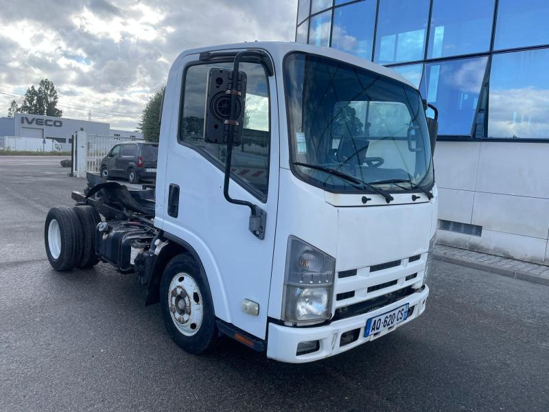 Isuzu - Грузовик-шасси: фото 2 Isuzu - Грузовик-шасси: фото 2