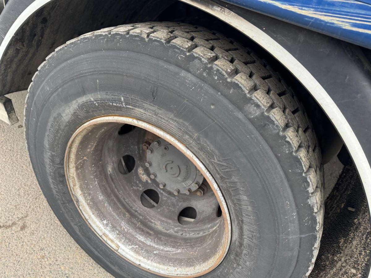 Грузовик с закрытым кузовом Renault Midlum 270 DXI: фото 13 Грузовик с закрытым кузовом Renault Midlum 270 DXI: фото 13