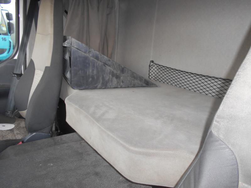 Тентованный грузовик Renault Premium 280 DXI: фото 9
