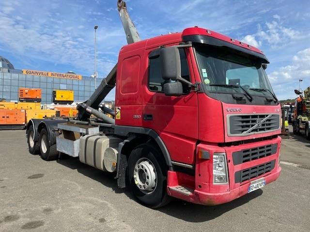Volvo FM 380 - Крюковой мультилифт: фото 2 Volvo FM 380 - Крюковой мультилифт: фото 2