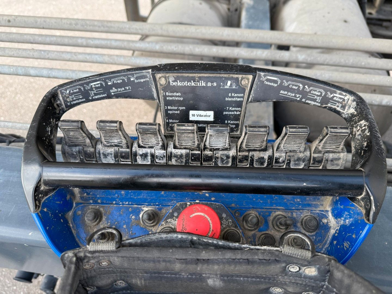 Полуприцеп бетоносмеситель De Buf BM 12-36-2SPR w/ Belt Theam TSR15 / Beton: фото 8