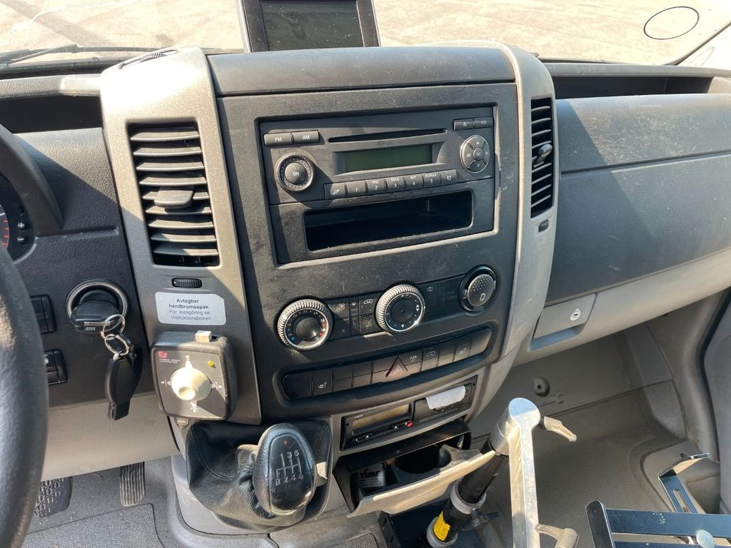 Грузовик с подъемником Mercedes-Benz Sprinter 516 CDI Versalift VT-155-FZ 15,6 m.: фото 17 Грузовик с подъемником Mercedes-Benz Sprinter 516 CDI Versalift VT-155-FZ 15,6 m.: фото 17