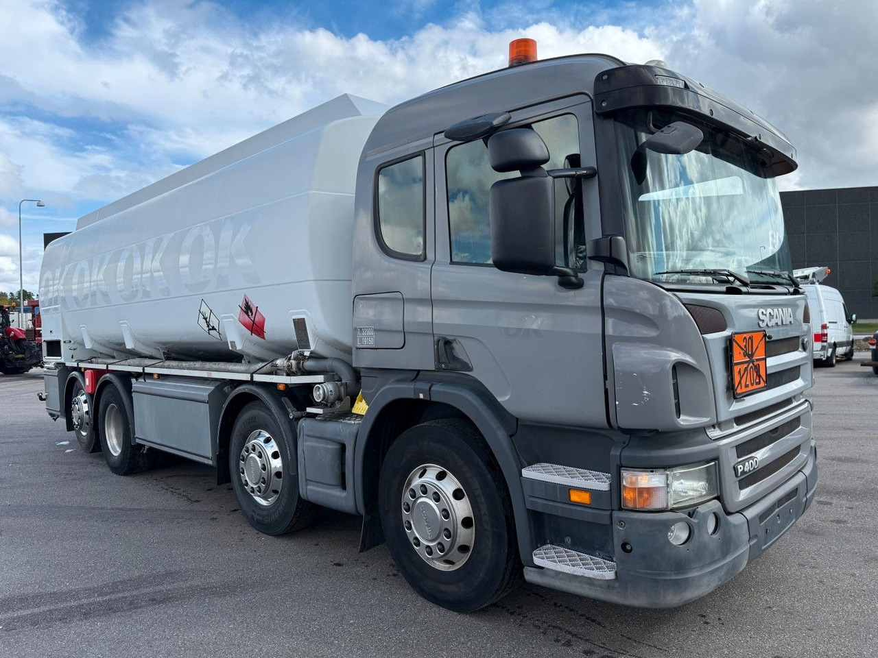 Scania P400 8x2*6 HMK Bilcon 24.000 l. ADR Euro 5 - Грузовик-цистерна: фото 2 Scania P400 8x2*6 HMK Bilcon 24.000 l. ADR Euro 5 - Грузовик-цистерна: фото 2