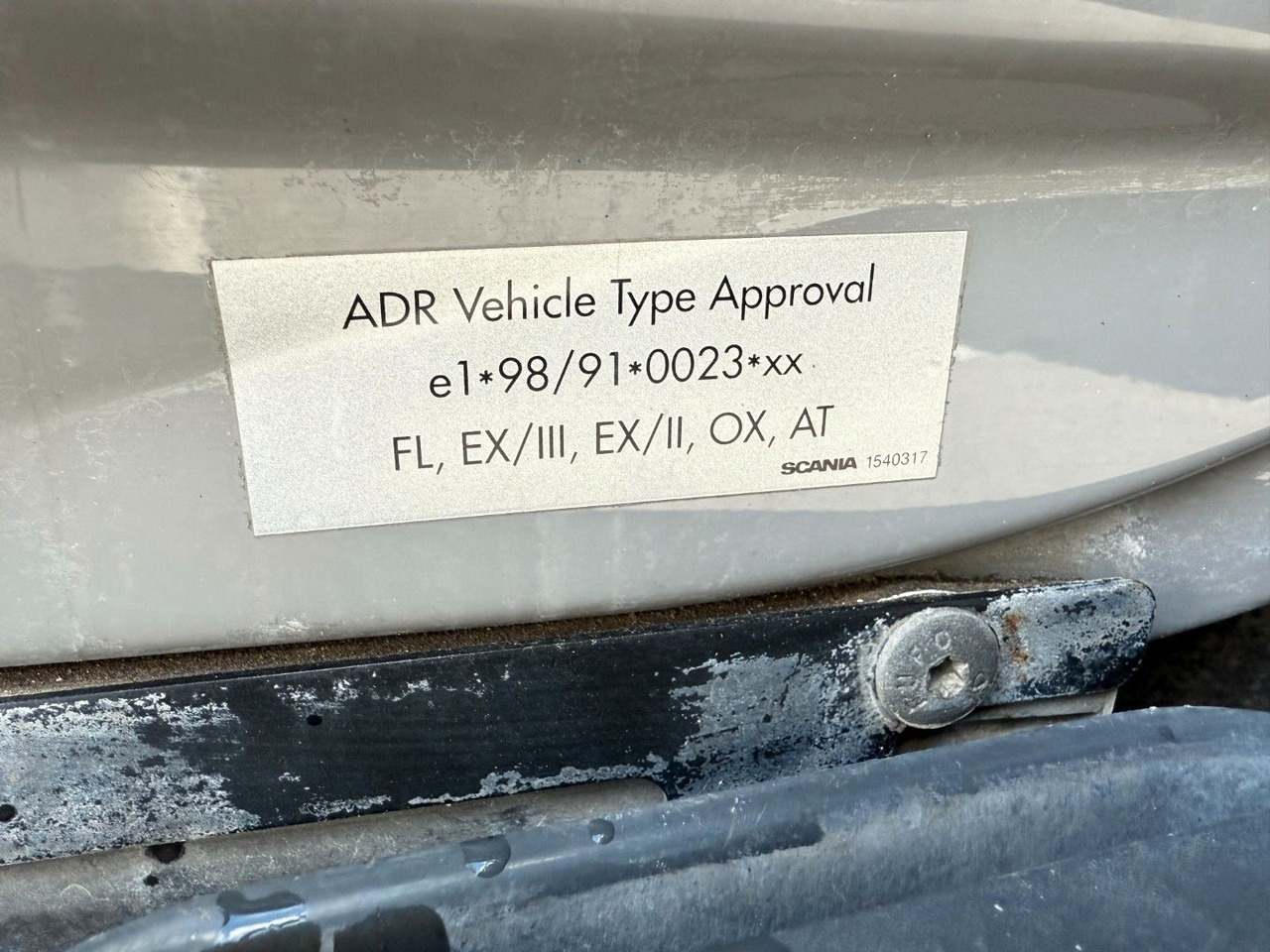 Грузовик-цистерна Scania P400 8x2*6 HMK Bilcon 24.000 l. ADR Euro 5: фото 19 Грузовик-цистерна Scania P400 8x2*6 HMK Bilcon 24.000 l. ADR Euro 5: фото 19