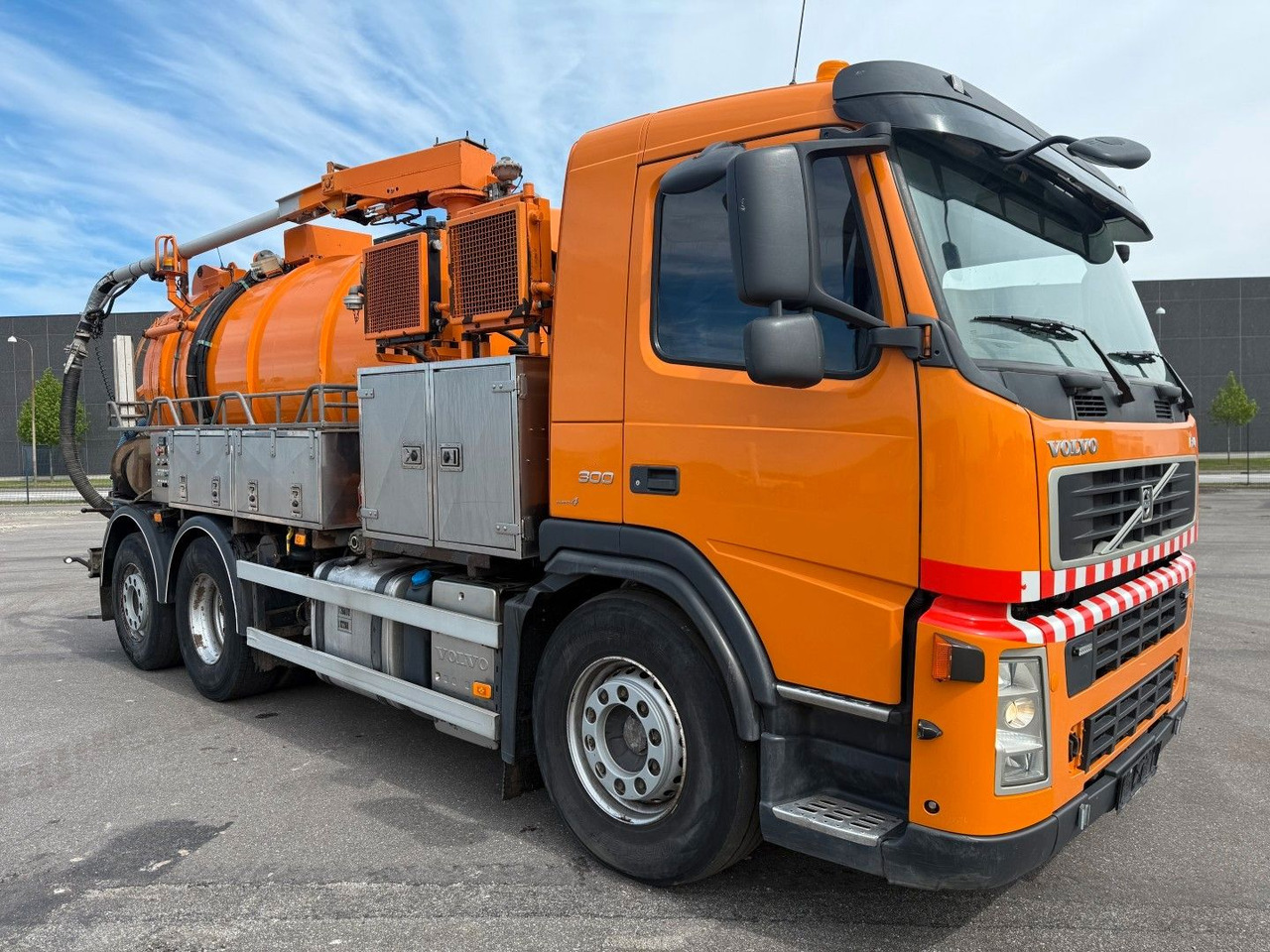 Volvo FM300 6x2*4 Simon Moos 10.500 l. Combi / Tipper - Ассенизатор: фото 2 Volvo FM300 6x2*4 Simon Moos 10.500 l. Combi / Tipper - Ассенизатор: фото 2