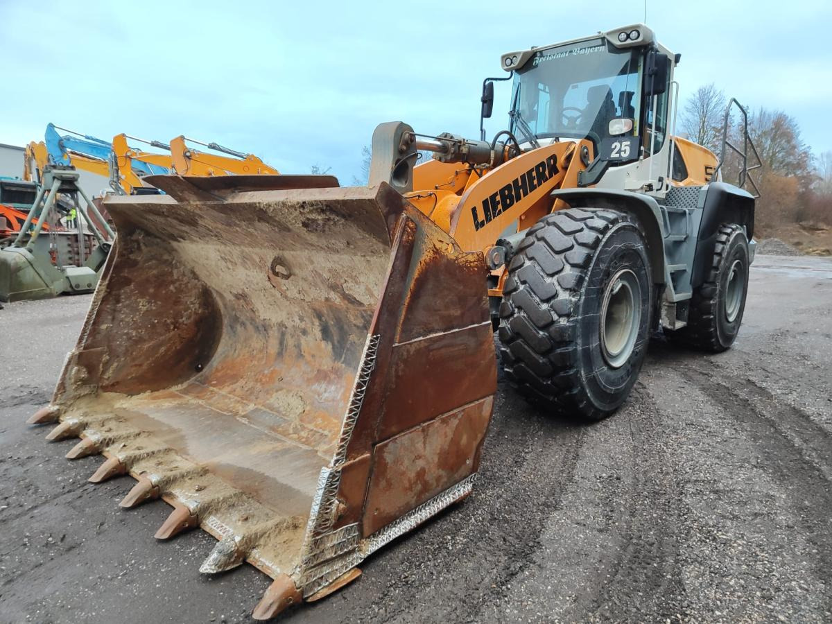 Liebherr L576 X-Power - Колёсный погрузчик: фото 2 Liebherr L576 X-Power - Колёсный погрузчик: фото 2