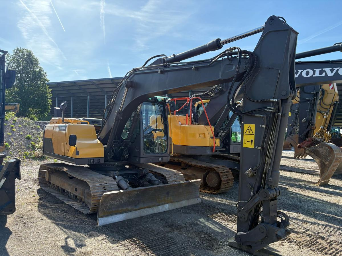 Volvo EC140 D - Гусеничный экскаватор: фото 3 Volvo EC140 D - Гусеничный экскаватор: фото 3