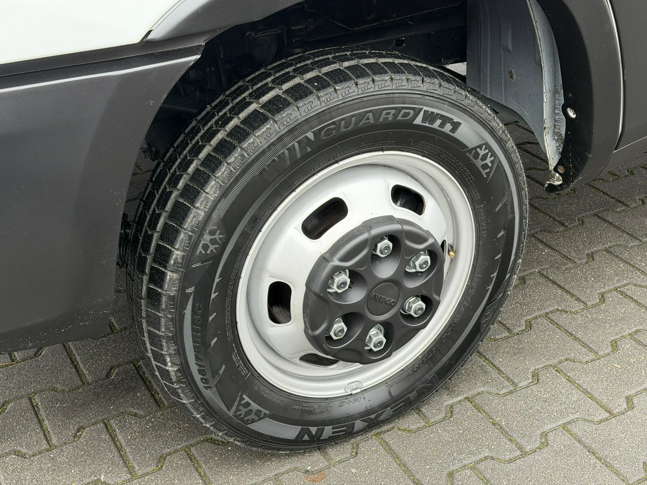 Iveco Daily 35C16 V - Малотоннажный самосвал: фото 2 Iveco Daily 35C16 V - Малотоннажный самосвал: фото 2