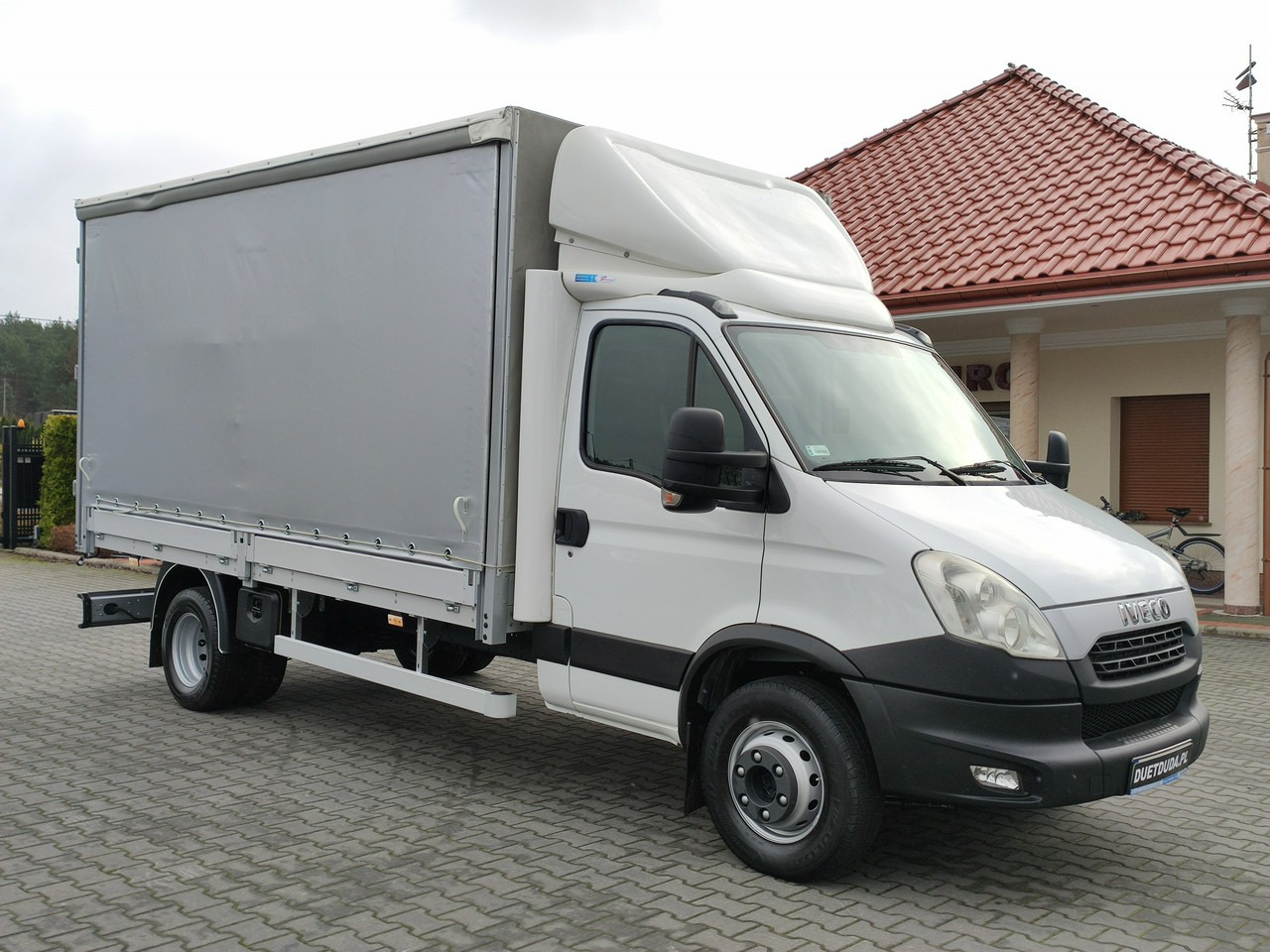 Iveco Daily 70C18 V H - Тентованный фургон: фото 1 Iveco Daily 70C18 V H - Тентованный фургон: фото 1