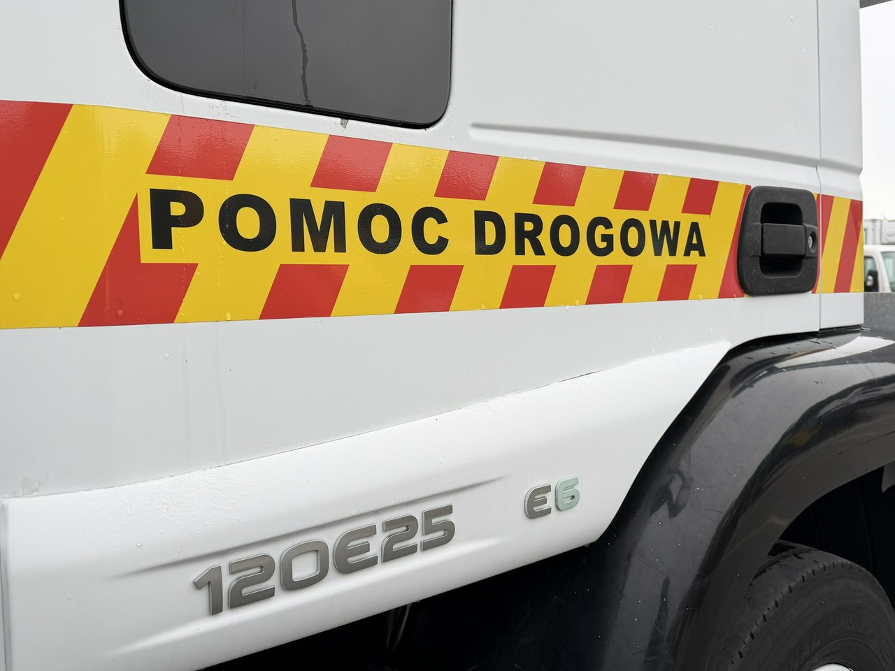 Iveco EUROCARGO 120E25 E6 Laweta Zagłebiana Platforma Pomoc Drogowa - Эвакуатор: фото 2 Iveco EUROCARGO 120E25 E6 Laweta Zagłebiana Platforma Pomoc Drogowa - Эвакуатор: фото 2