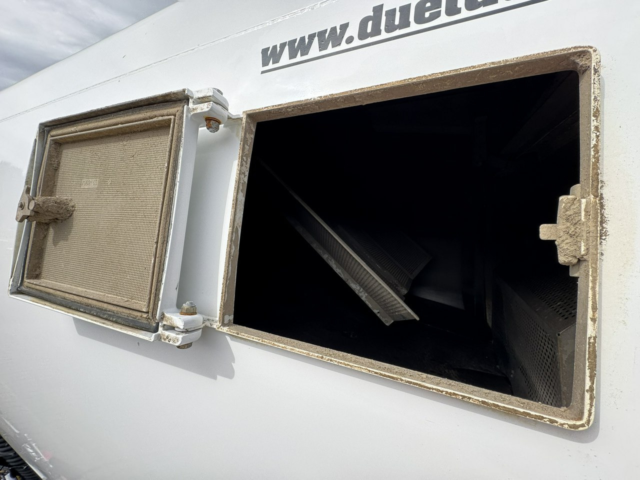 MAN TGS 18.320 E5 BUCHER OPTIFANT 8000 Zamiatarka Uliczna Euro 6 в лизинг MAN TGS 18.320 E5 BUCHER OPTIFANT 8000 Zamiatarka Uliczna Euro 6: фото 14 MAN TGS 18.320 E5 BUCHER OPTIFANT 8000 Zamiatarka Uliczna Euro 6 в лизинг MAN TGS 18.320 E5 BUCHER OPTIFANT 8000 Zamiatarka Uliczna Euro 6: фото 14