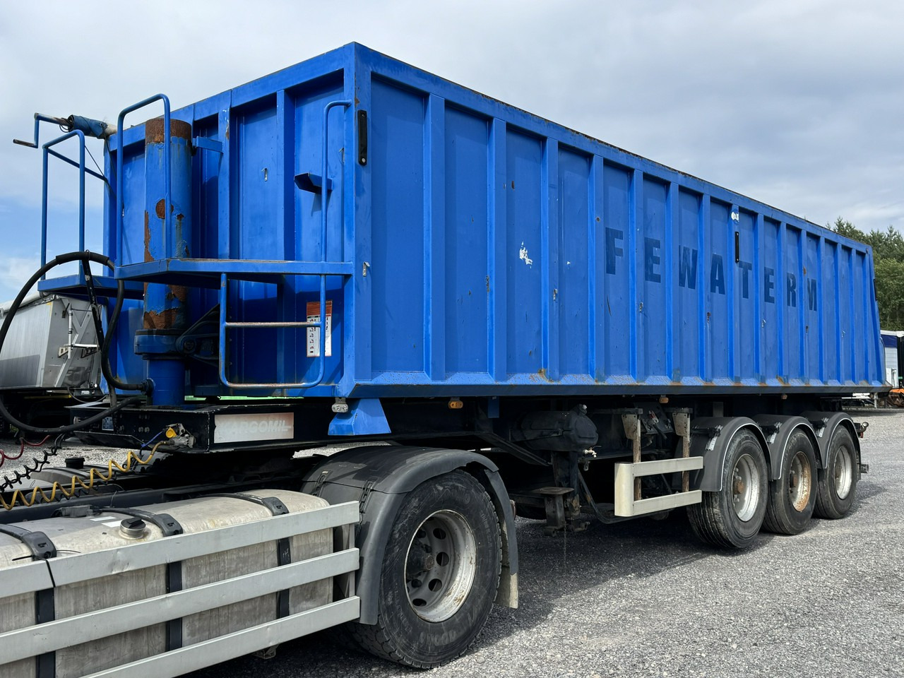 Ovibos Kargomil 35m STALOWA OKAZJA Stan Dobry !!! - Самосвальный полуприцеп: фото 2 Ovibos Kargomil 35m STALOWA OKAZJA Stan Dobry !!! - Самосвальный полуприцеп: фото 2