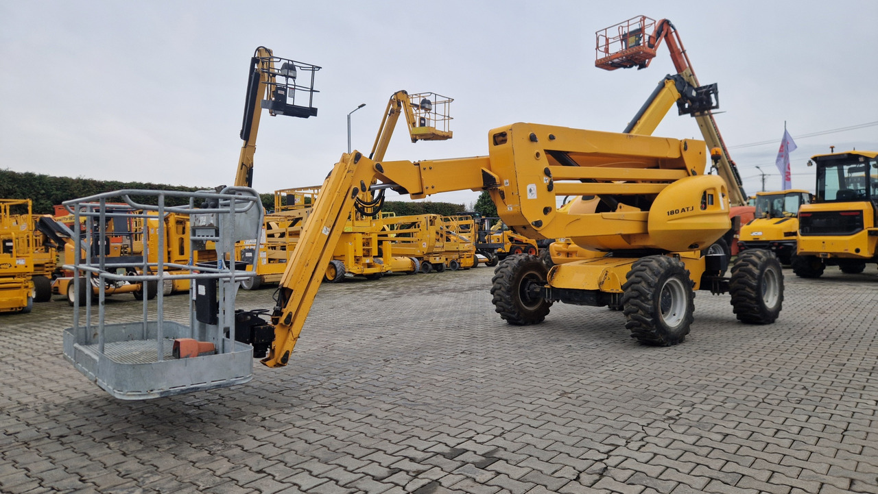 MANITOU 180 ATJ E3 - Коленчатый подъемник: фото 1 MANITOU 180 ATJ E3 - Коленчатый подъемник: фото 1