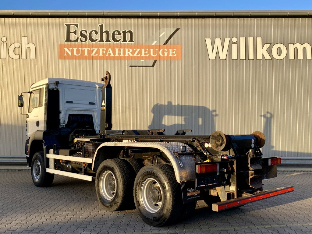 MAN TGA 33.390 6x6 BB - Крюковой мультилифт: фото 4 MAN TGA 33.390 6x6 BB - Крюковой мультилифт: фото 4