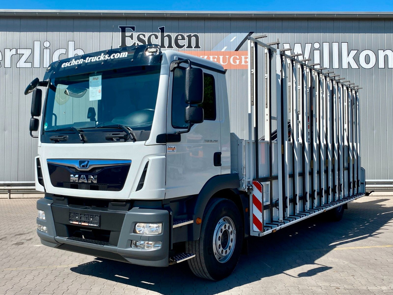 MAN TGM 18.290| Glas/HEGLA*PK12002*Funk*3x Sitze*AHK - Грузовик бортовой/ Платформа, Автоманипулятор: фото 1 MAN TGM 18.290| Glas/HEGLA*PK12002*Funk*3x Sitze*AHK - Грузовик бортовой/ Платформа, Автоманипулятор: фото 1