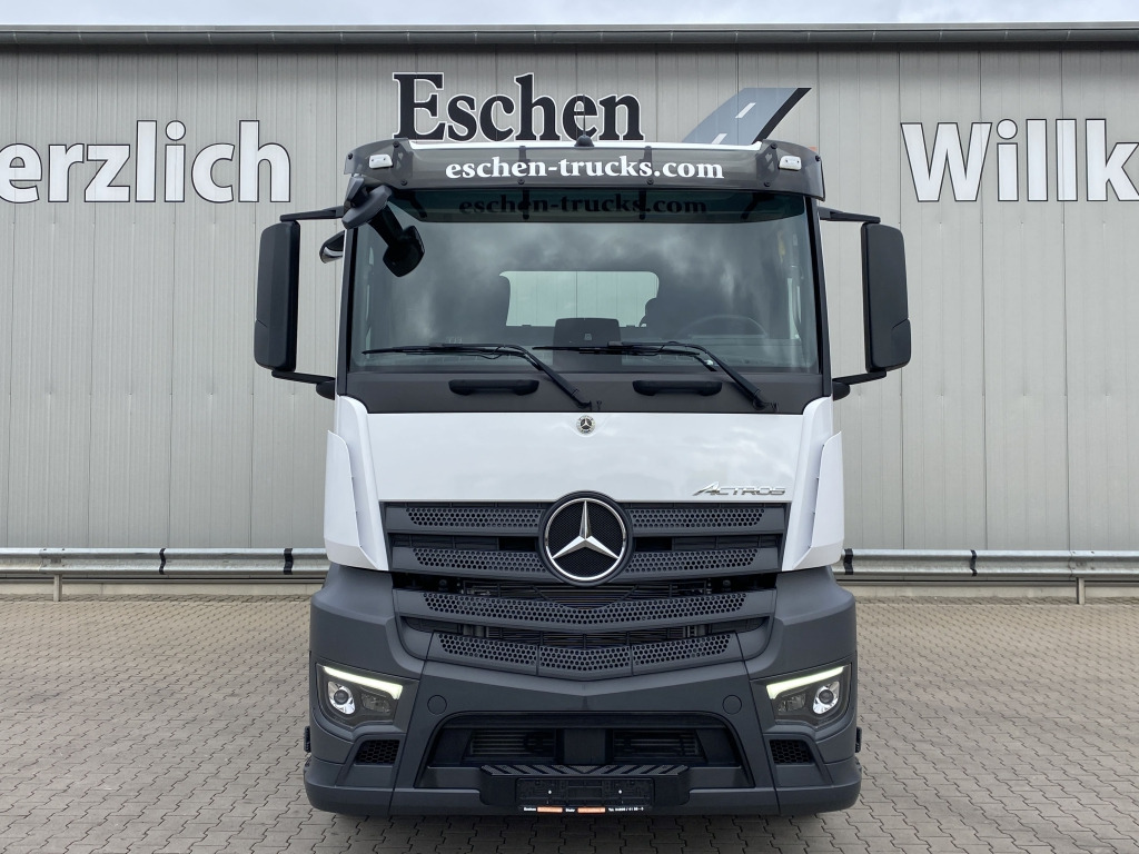 Портальный бункеровоз Mercedes-Benz 1842 L Actros: фото 9 Портальный бункеровоз Mercedes-Benz 1842 L Actros: фото 9