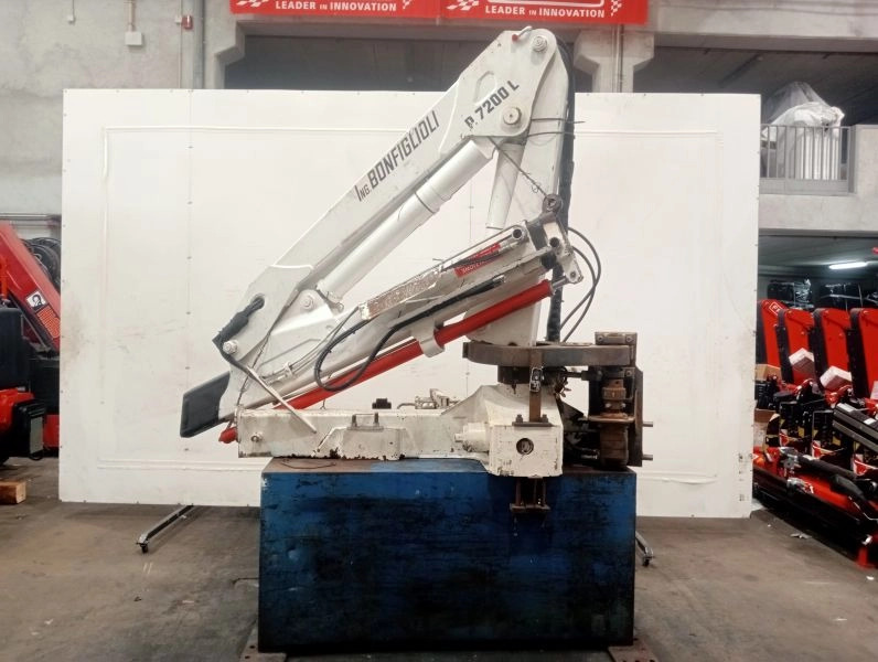 Grúa Bonfiglioli P.7200L - Кран-манипулятор для Грузовиков: фото 3 Grúa Bonfiglioli P.7200L - Кран-манипулятор для Грузовиков: фото 3