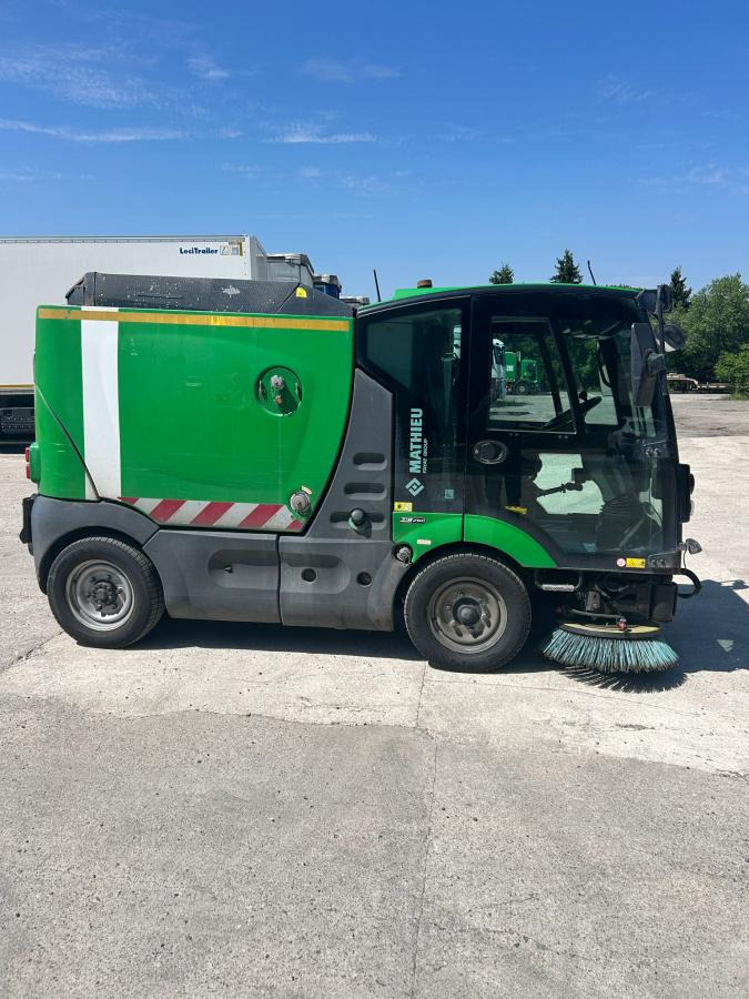 Mathieu Azura MC210 - Подметально-уборочная машина: фото 2 Mathieu Azura MC210 - Подметально-уборочная машина: фото 2