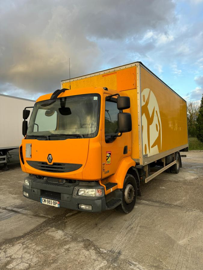 Renault Midlum 220 - Грузовик с закрытым кузовом: фото 1 Renault Midlum 220 - Грузовик с закрытым кузовом: фото 1