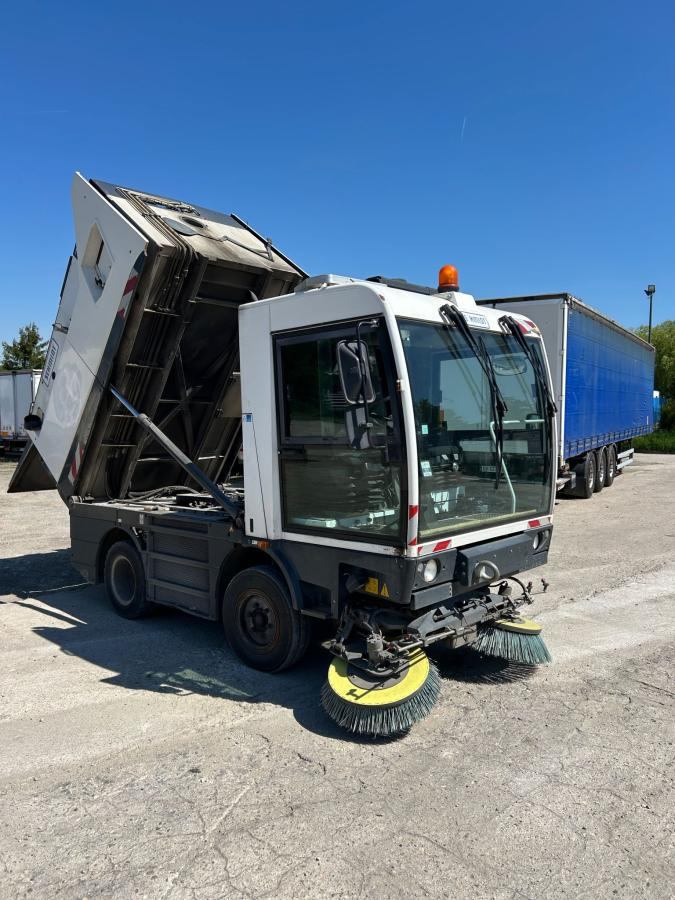 Schmidt Clingo 500 Compact 400 - Подметально-уборочная машина: фото 5 Schmidt Clingo 500 Compact 400 - Подметально-уборочная машина: фото 5