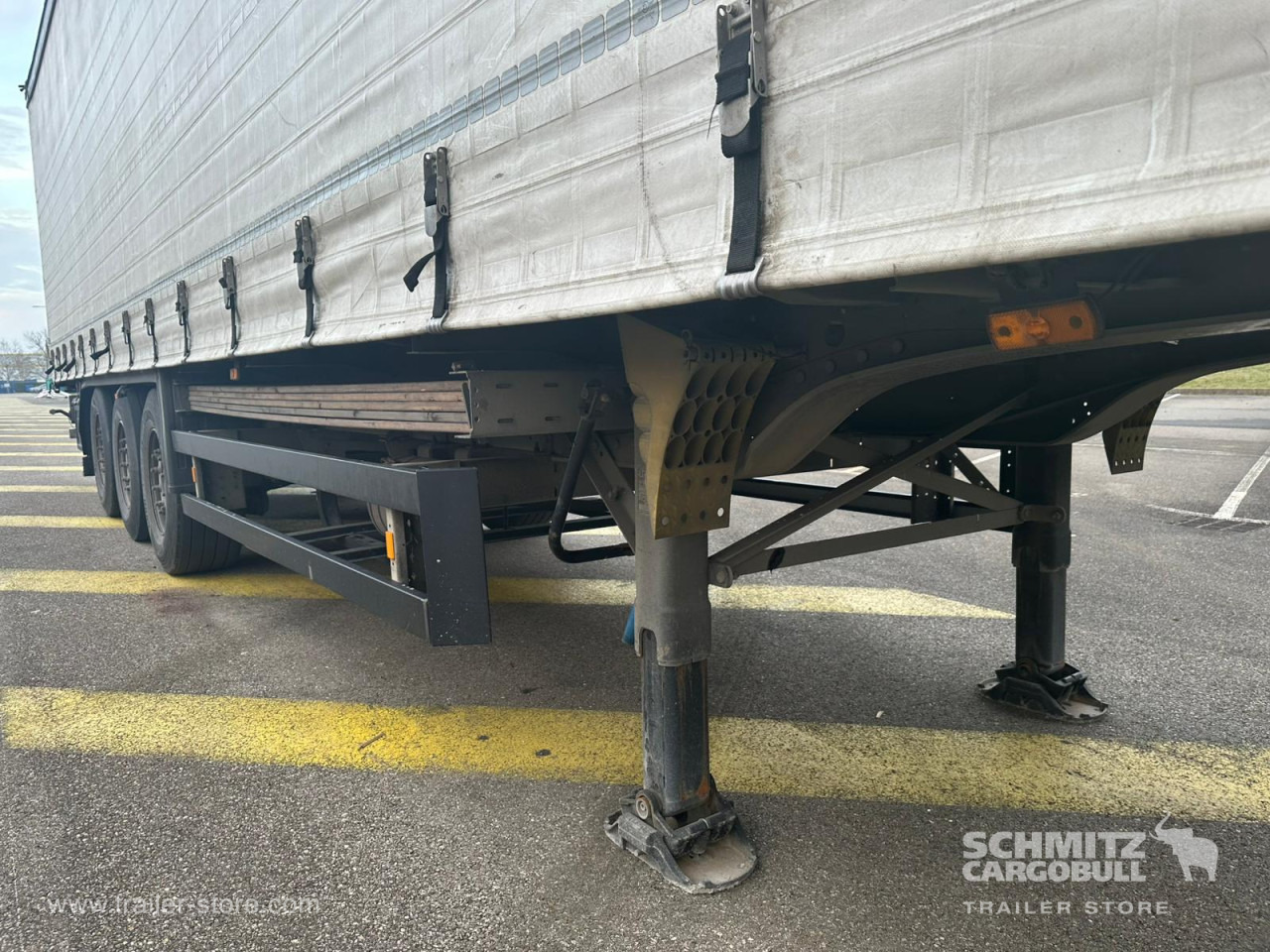 SCHMITZ Curtainsider Standard - Тентованный полуприцеп: фото 4 SCHMITZ Curtainsider Standard - Тентованный полуприцеп: фото 4