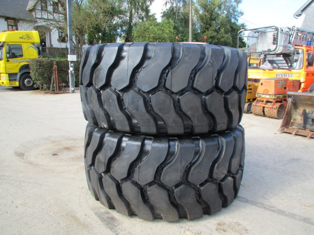 HILO 35/65R33 LCHS - Шина для Строительной техники: фото 1 HILO 35/65R33 LCHS - Шина для Строительной техники: фото 1
