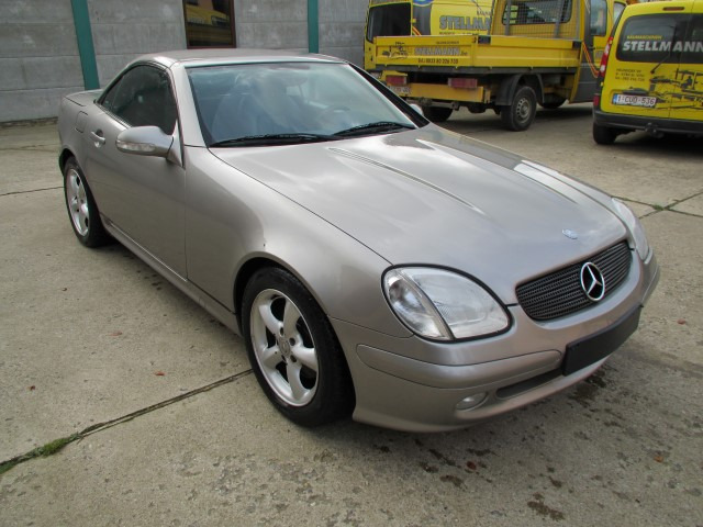 Mercedes SLK 200 - Легковой автомобиль: фото 2 Mercedes SLK 200 - Легковой автомобиль: фото 2