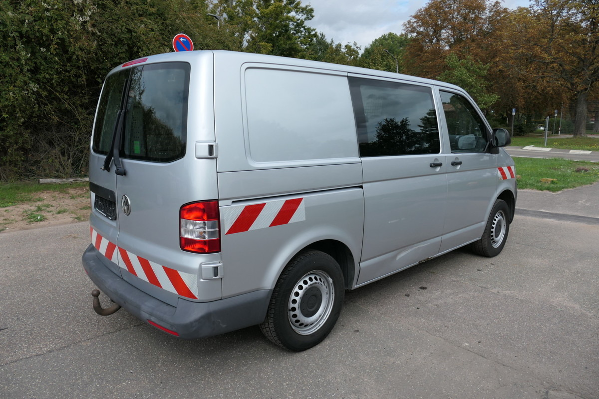 VW T5 Transporter 2.0 TDI 4Motion Flügeltür Klima A - Легковой фургон: фото 4 VW T5 Transporter 2.0 TDI 4Motion Flügeltür Klima A - Легковой фургон: фото 4