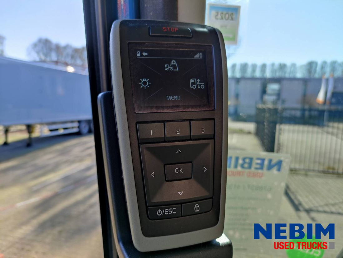 Volvo FH 500 6x4 - Hydraulic system - Тягач: фото 5 Volvo FH 500 6x4 - Hydraulic system - Тягач: фото 5