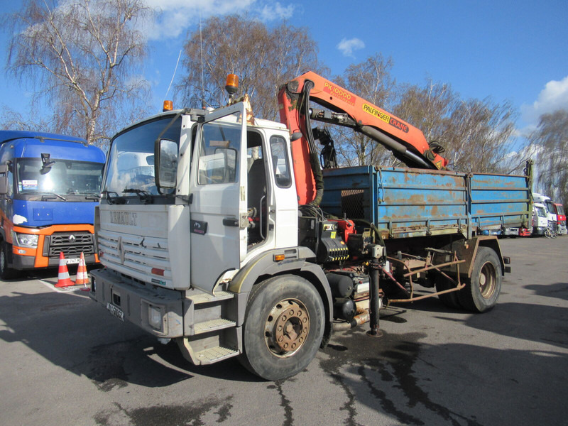 Renault G300 - Грузовик бортовой/ Платформа, Автоманипулятор: фото 4 Renault G300 - Грузовик бортовой/ Платформа, Автоманипулятор: фото 4