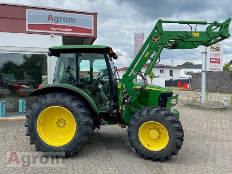 John Deere 5620 Premium - Трактор: фото 2 John Deere 5620 Premium - Трактор: фото 2