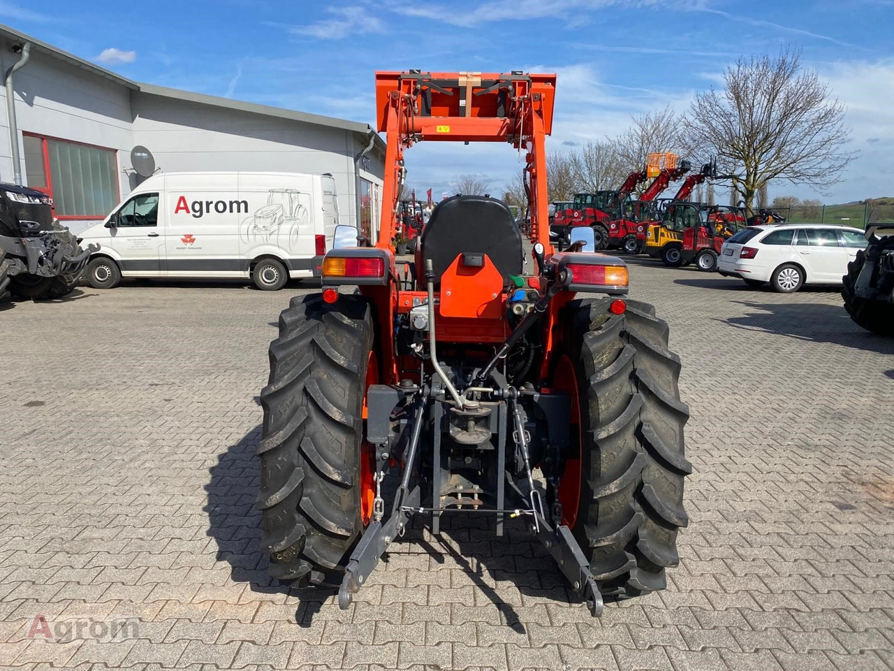 Kubota L 1501 - Трактор: фото 2 Kubota L 1501 - Трактор: фото 2