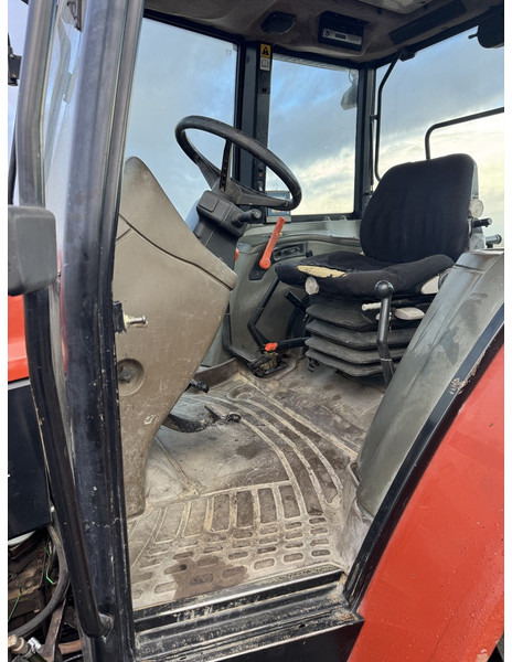 New Holland L95 - Трактор: фото 5 New Holland L95 - Трактор: фото 5