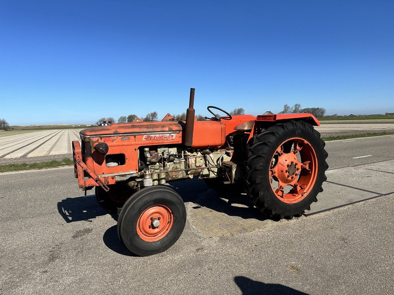 Zetor 4511 - Трактор: фото 1 Zetor 4511 - Трактор: фото 1