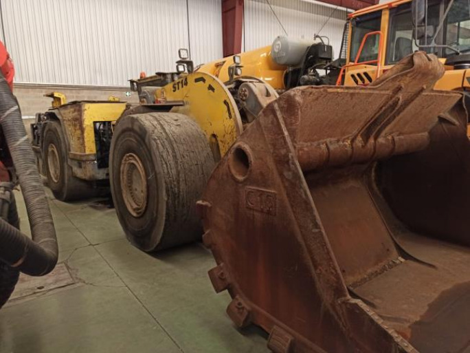 Atlas Copco ST14 - Горнодобывающая техника: фото 1 Atlas Copco ST14 - Горнодобывающая техника: фото 1