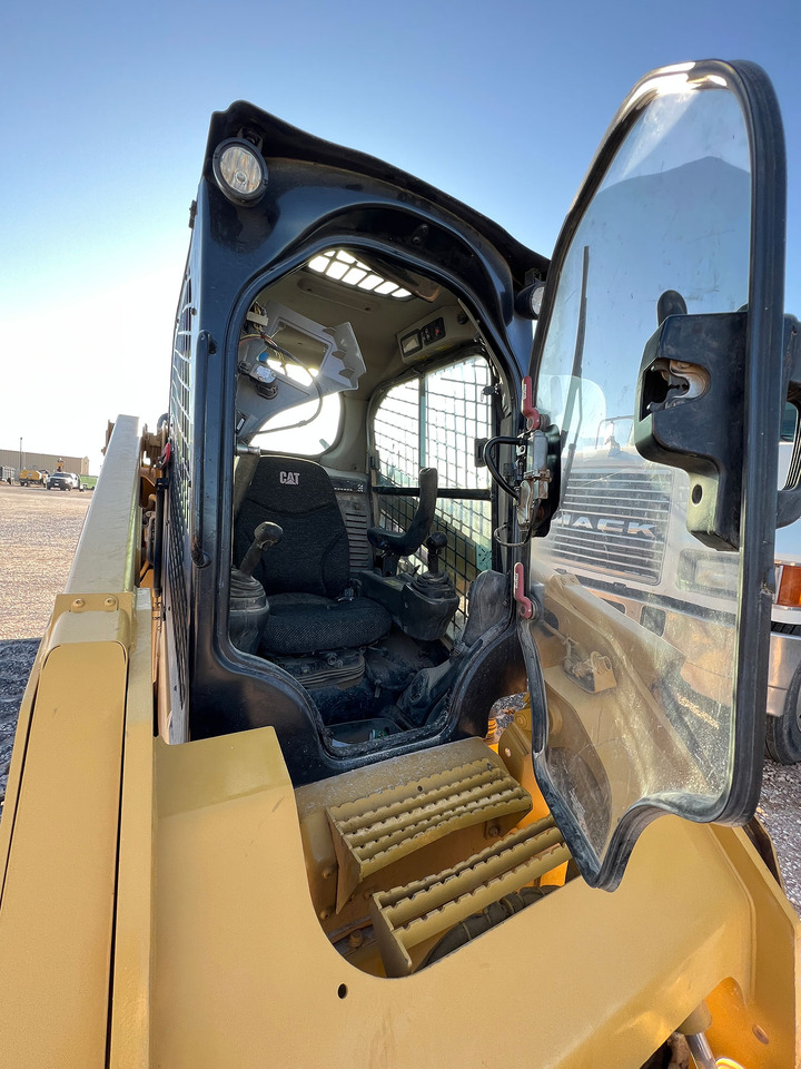 Caterpillar 279D - Мини-погрузчик с бортовым поворотом: фото 5 Caterpillar 279D - Мини-погрузчик с бортовым поворотом: фото 5