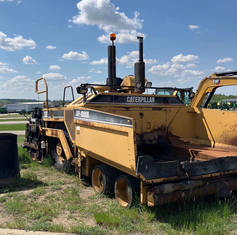 Caterpillar AP1000B - Асфальтоукладчик: фото 2 Caterpillar AP1000B - Асфальтоукладчик: фото 2