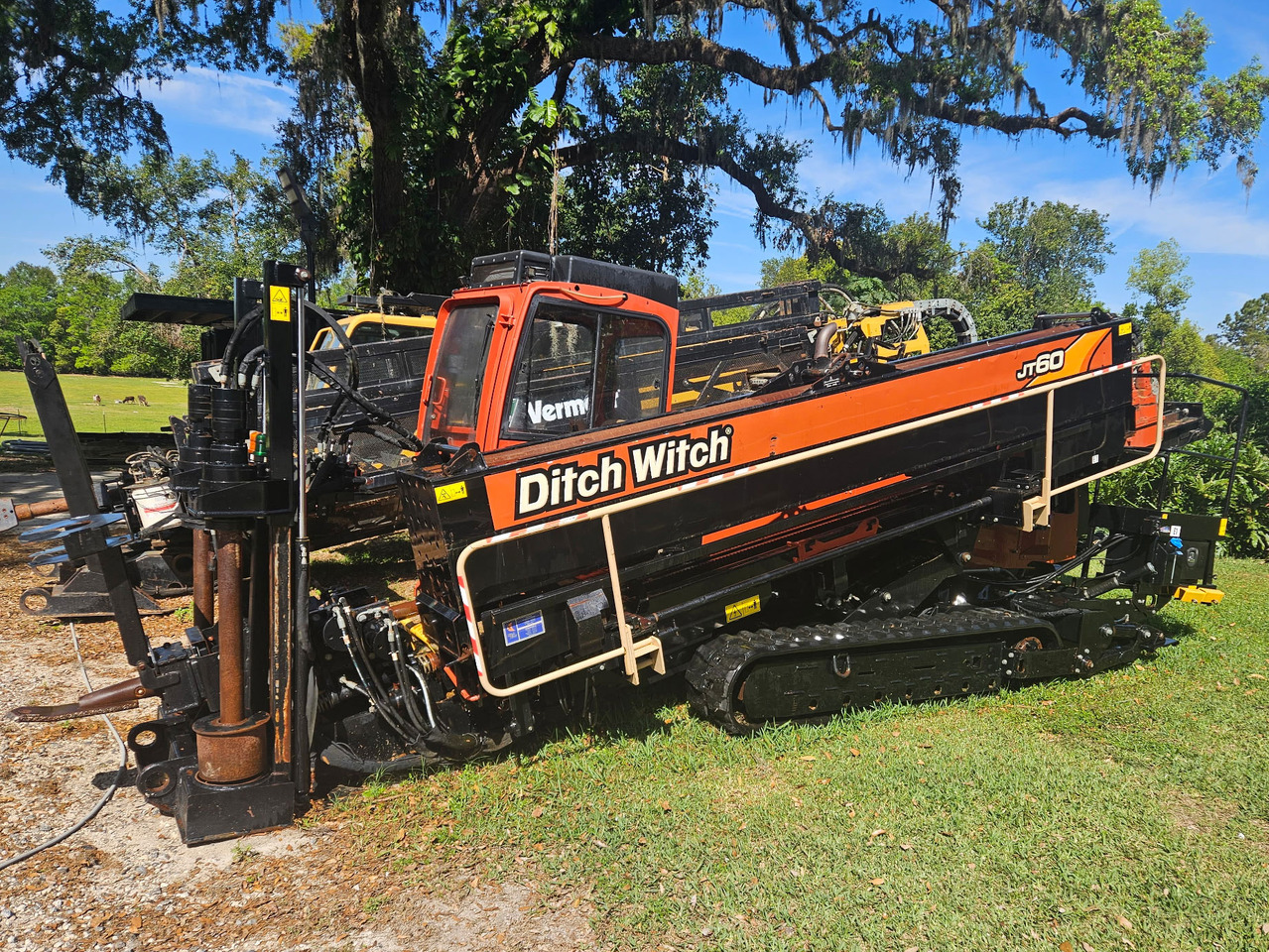 Ditch Witch JT60 - Техника для горизонтального бурения: фото 1 Ditch Witch JT60 - Техника для горизонтального бурения: фото 1