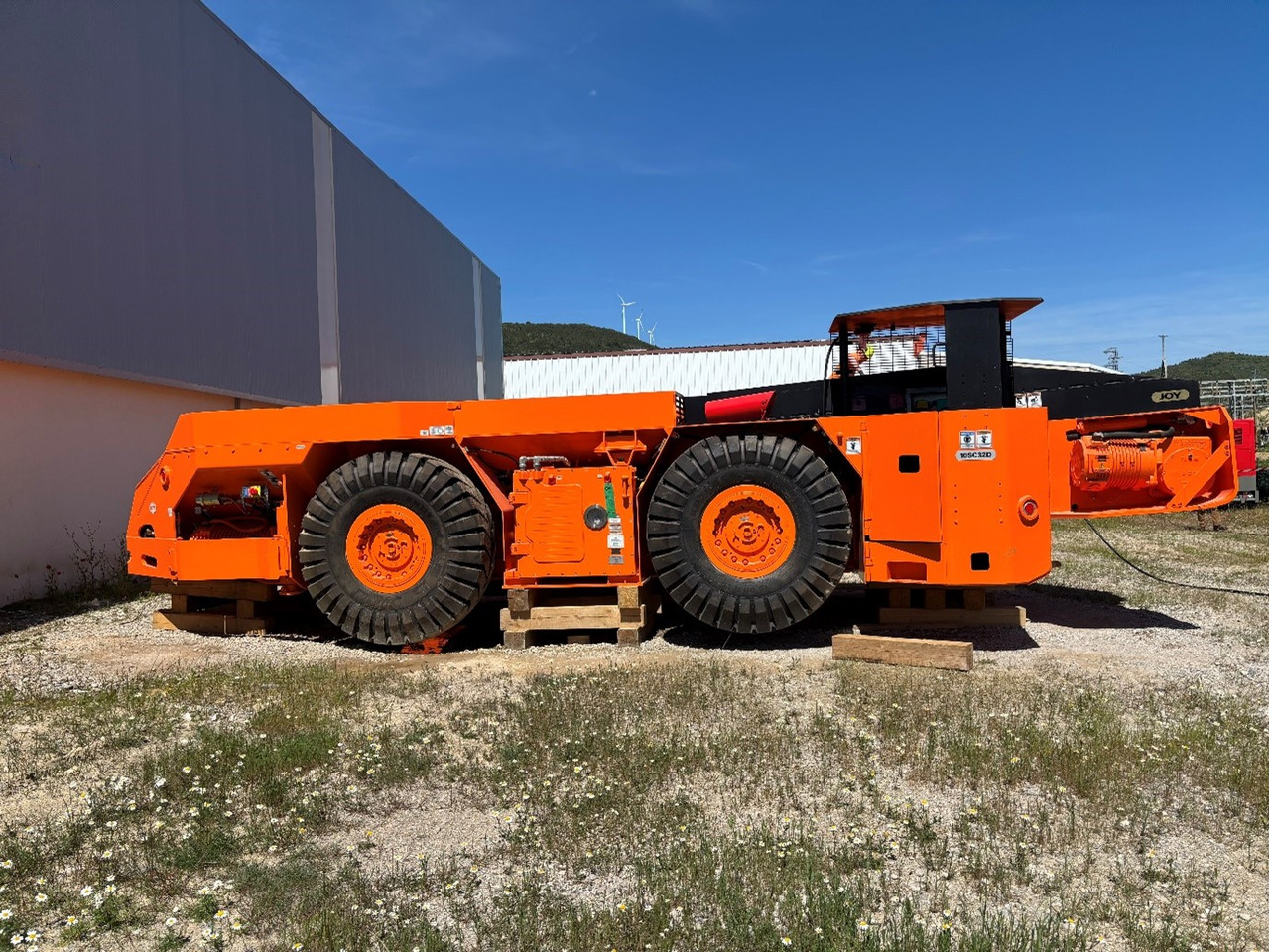 Komatsu 10SC32-48D-5 - Тоннелепроходческий комплекс, Внедорожный самосвал: фото 1 Komatsu 10SC32-48D-5 - Тоннелепроходческий комплекс, Внедорожный самосвал: фото 1