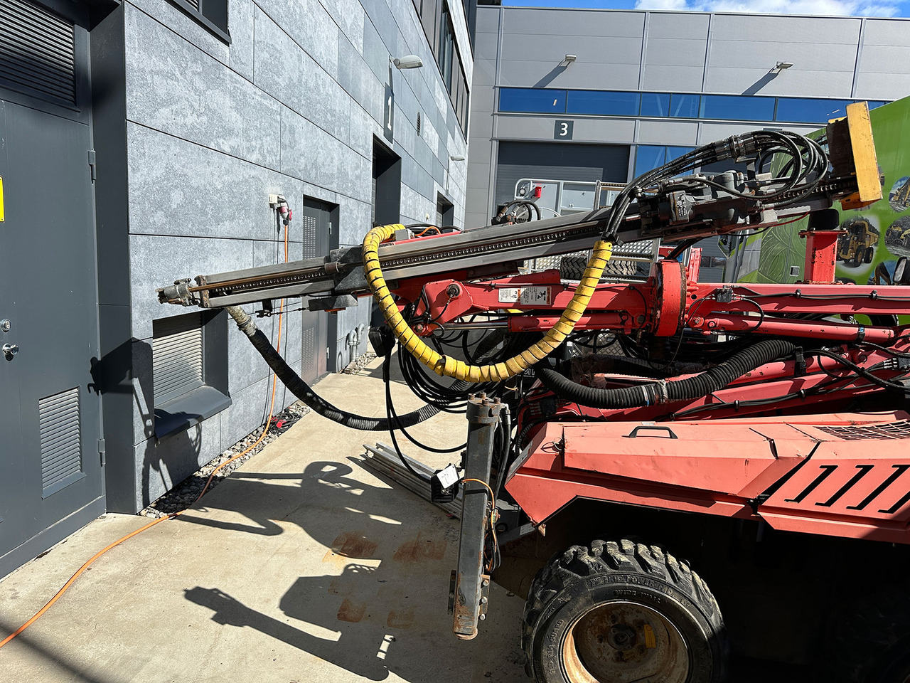 Sandvik DC122R - Буровая машина: фото 3 Sandvik DC122R - Буровая машина: фото 3