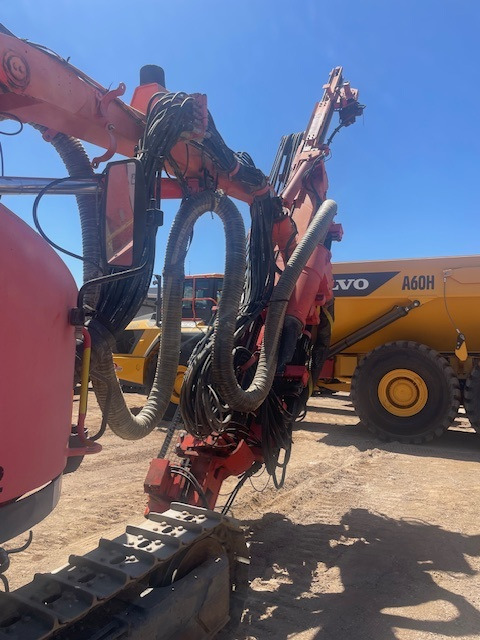 Sandvik DX800 - Буровая машина: фото 5 Sandvik DX800 - Буровая машина: фото 5