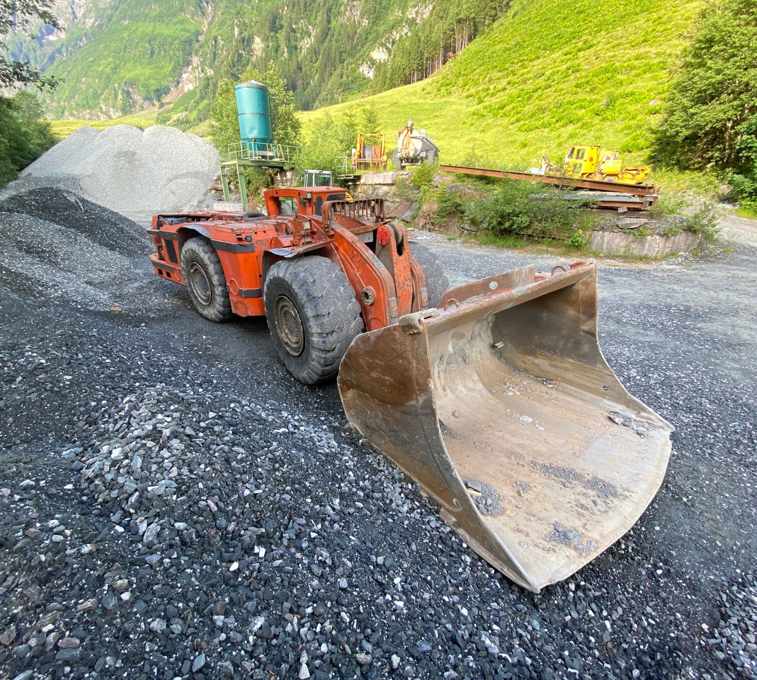 Tamrock Toro 0010 - Горнодобывающая техника: фото 2 Tamrock Toro 0010 - Горнодобывающая техника: фото 2